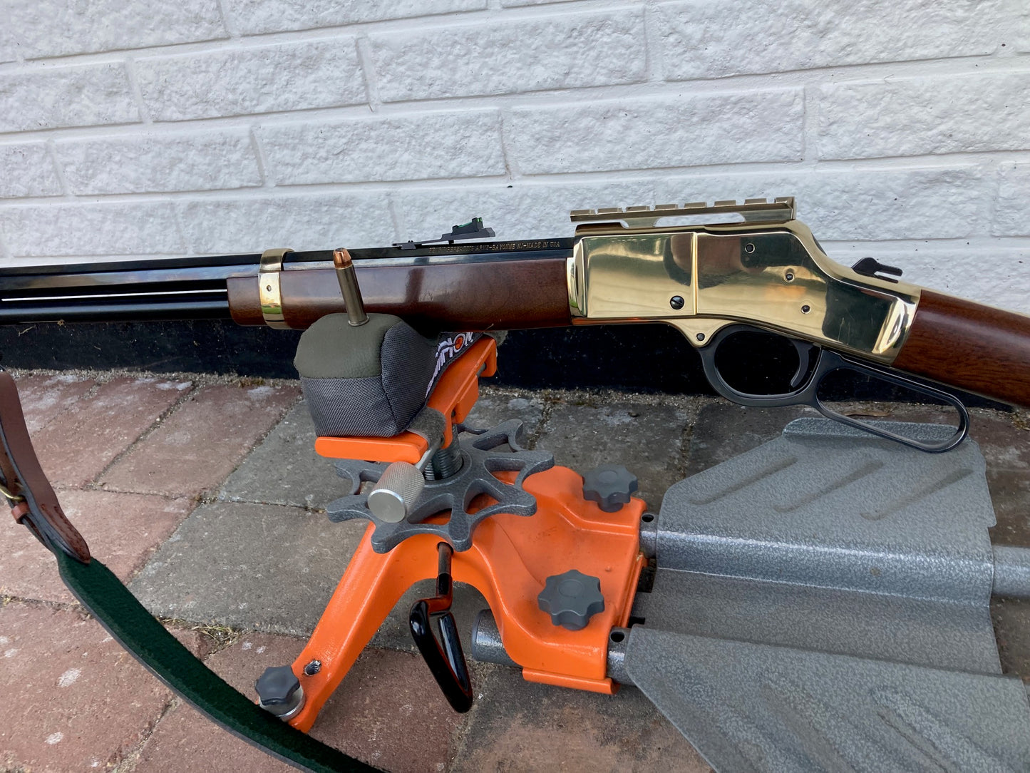 Henry Bøjlespænder Model - H008M Yellowboy